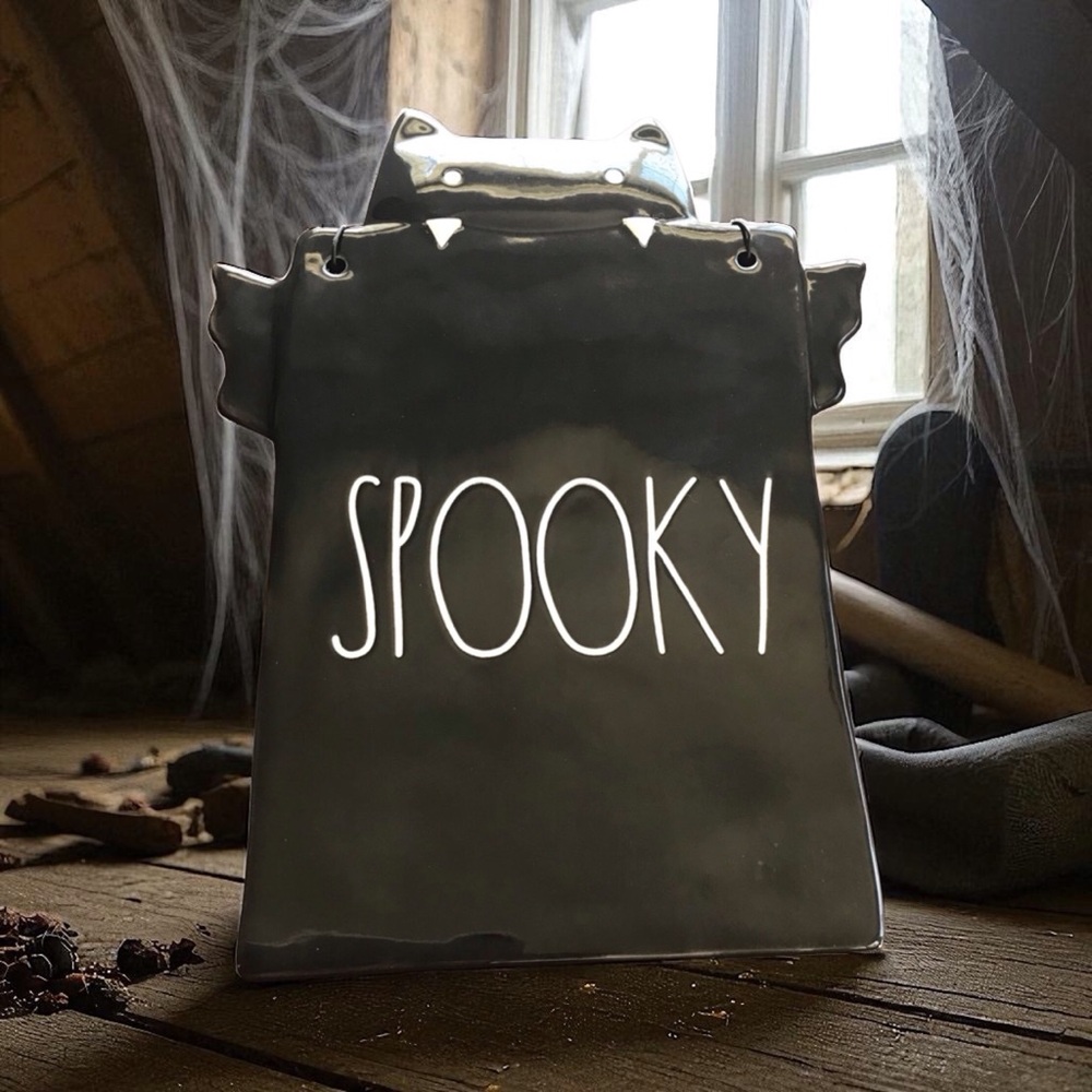 🆕Rae Dunn Spooky Wall Plaque